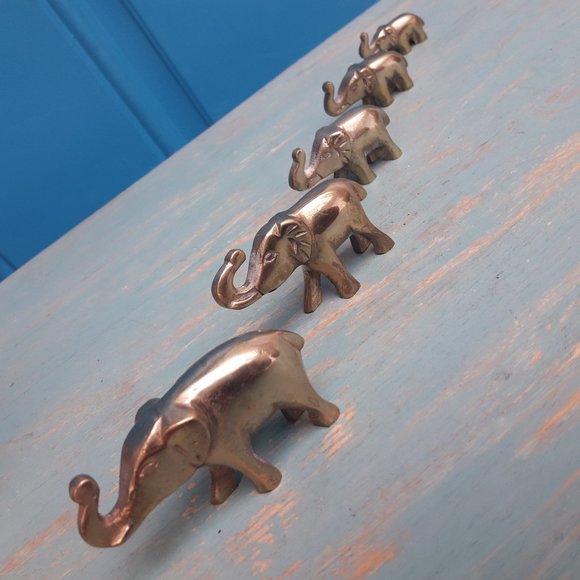 Elephants Vintage Brass Set of 5 Figurine Animals MCM Handmade Mid Century Gold - Picture 4 of 13